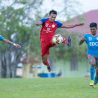 រូបទី១. គ្រប់គ្រងបាល់នៅលើអាកាស
(ក្នុងប្រកួតរវាង អគ្គិសនីកម្ពុជា ជាមួយ ណាហ្គាវើលដ៍ ពានMCL) Yasry-1